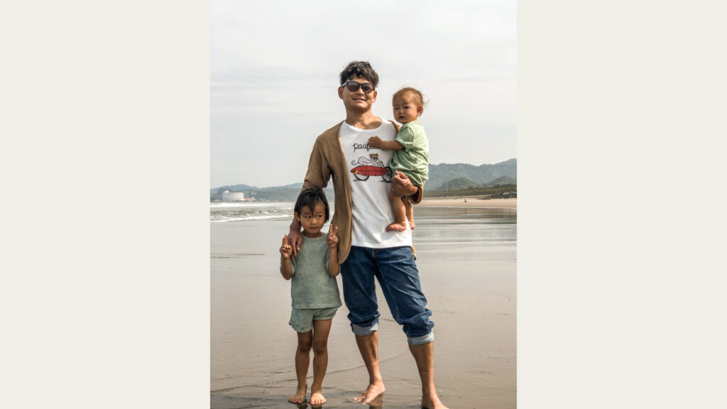 宮崎の海と家族
